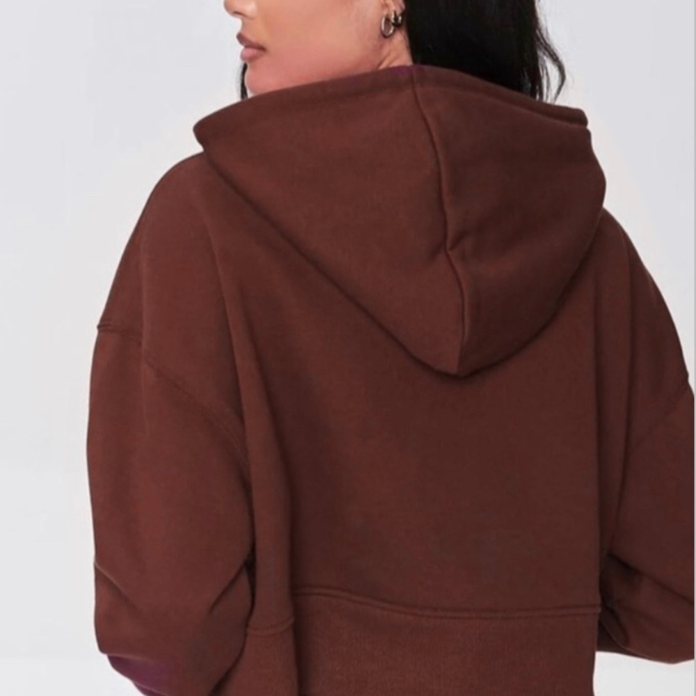 BROWN CROPPED SWEATER!!! 🕯️📚🍪☕️
